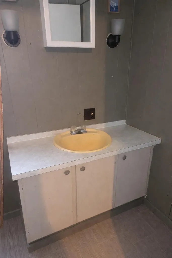 271 Estes Road Clay City KY 40312