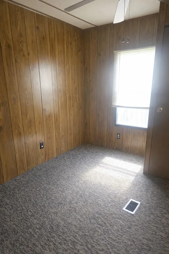 271 Estes Road Clay City KY 40312