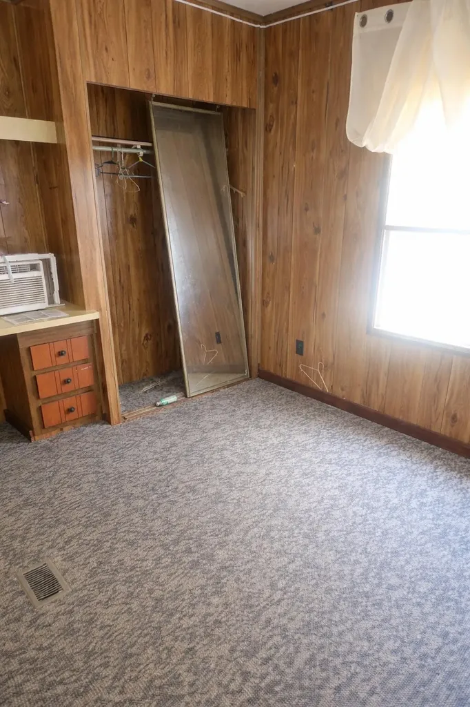 271 Estes Road Clay City KY 40312