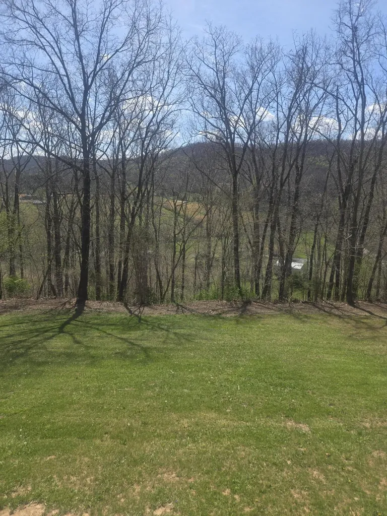 271 Estes Road Clay City KY 40312