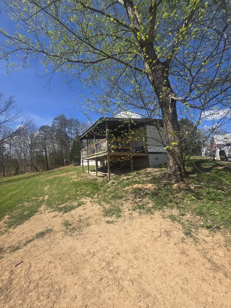 271 Estes Road Clay City KY 40312