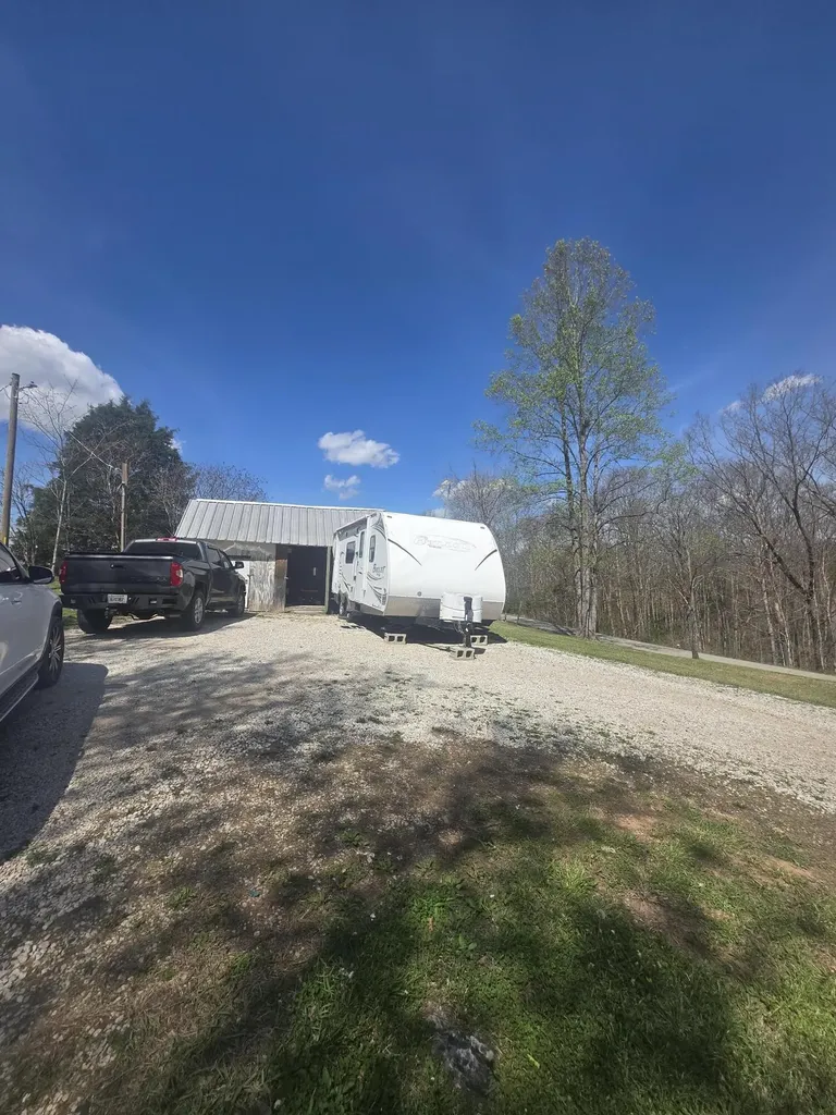271 Estes Road Clay City KY 40312