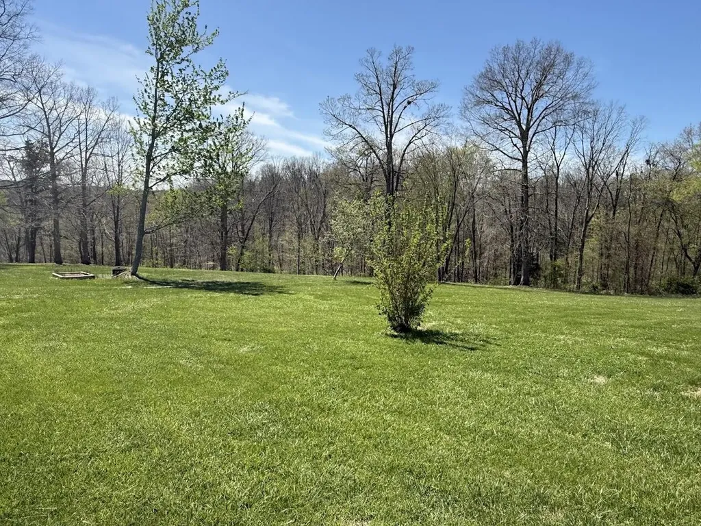 2099 Bowling Ridge Road Brodhead KY 40409