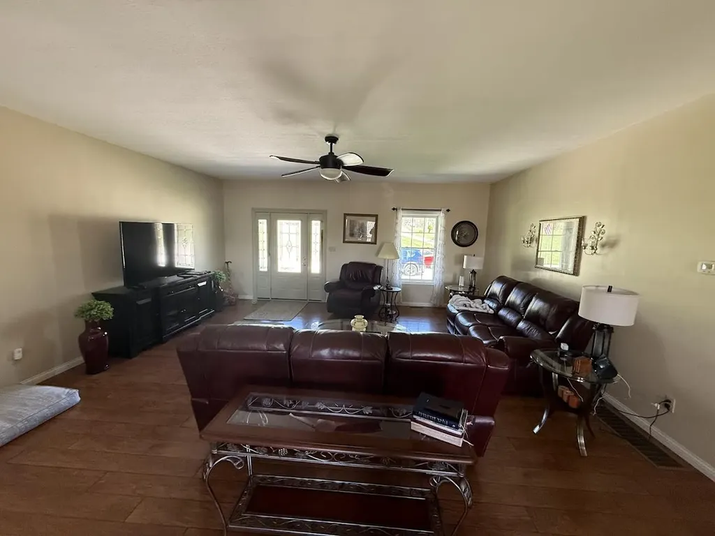 2099 Bowling Ridge Road Brodhead KY 40409