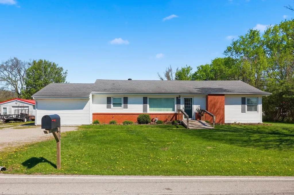 1088 Alton Station Road Lawrenceburg KY 40342