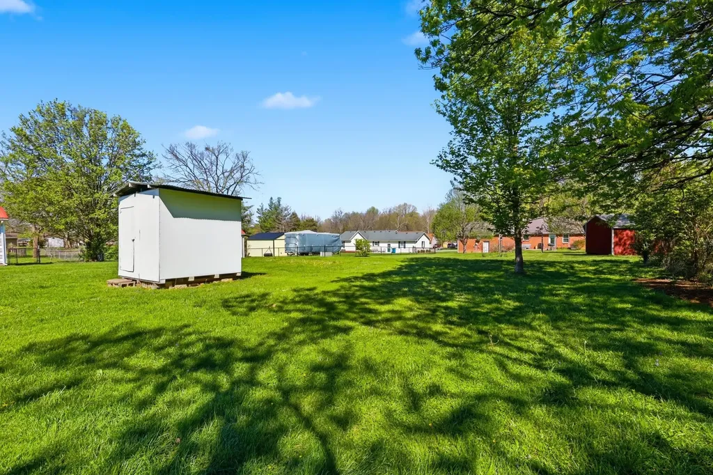 1088 Alton Station Road Lawrenceburg KY 40342