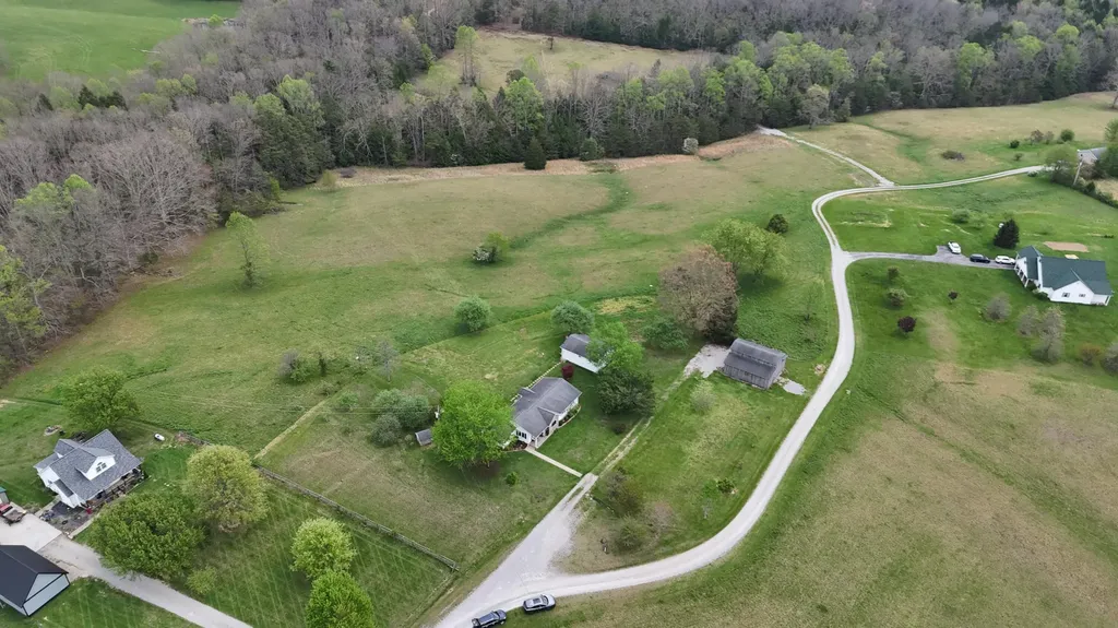 882 Roy Dugger Road London KY 40741
