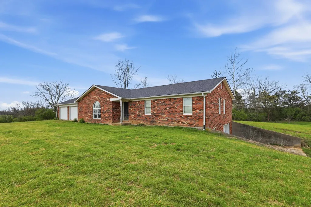 1065 Highview Drive Lawrenceburg KY 40342