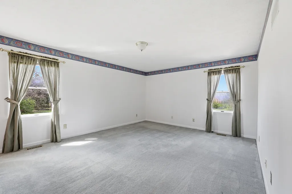 1065 Highview Drive Lawrenceburg KY 40342