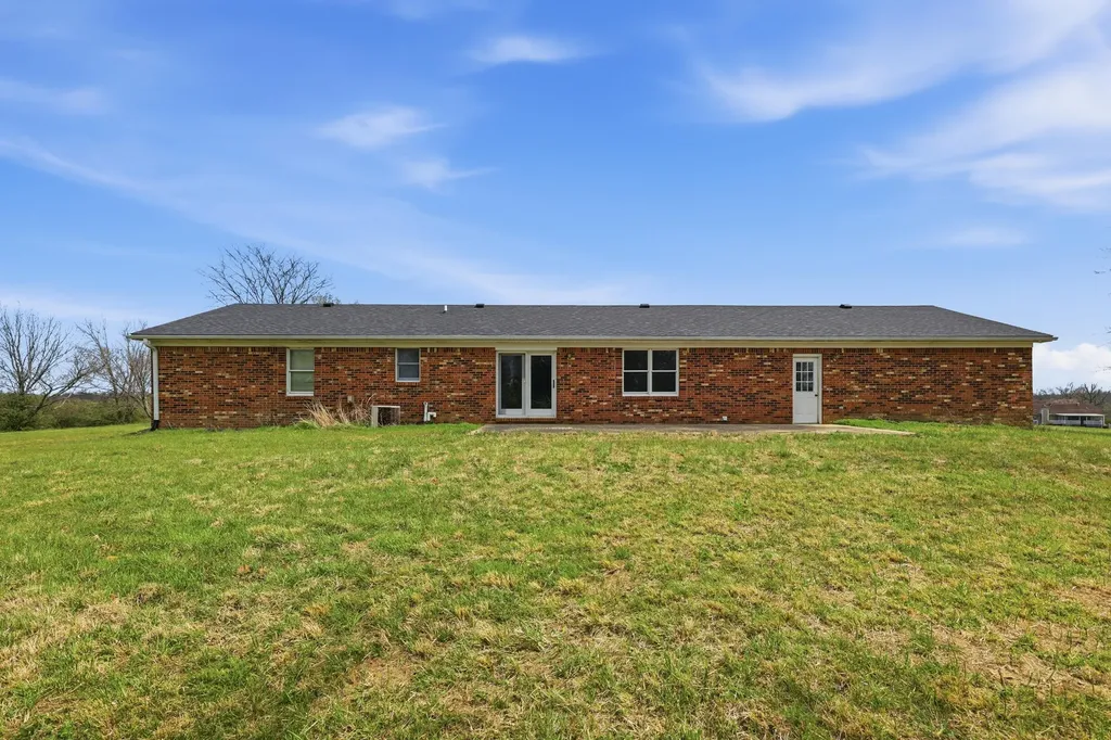 1065 Highview Drive Lawrenceburg KY 40342