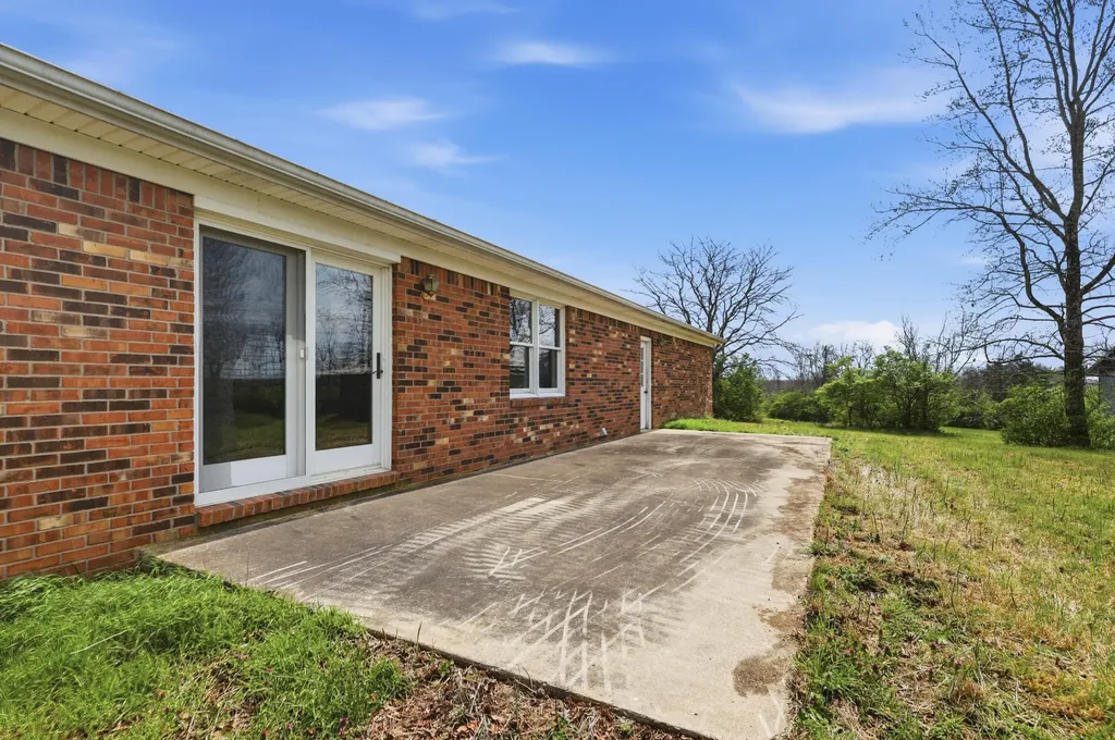 1065 Highview Drive Lawrenceburg KY 40342