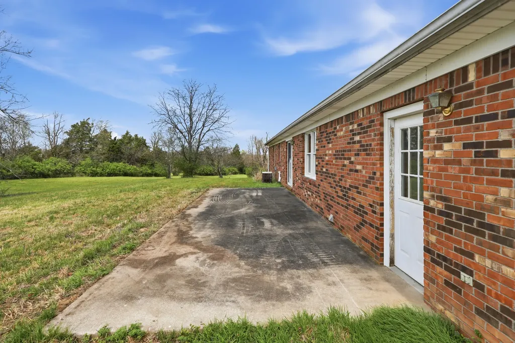 1065 Highview Drive Lawrenceburg KY 40342