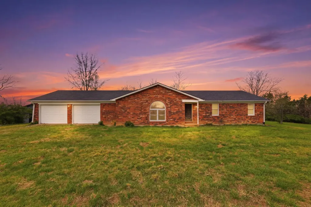 1065 Highview Drive Lawrenceburg KY 40342