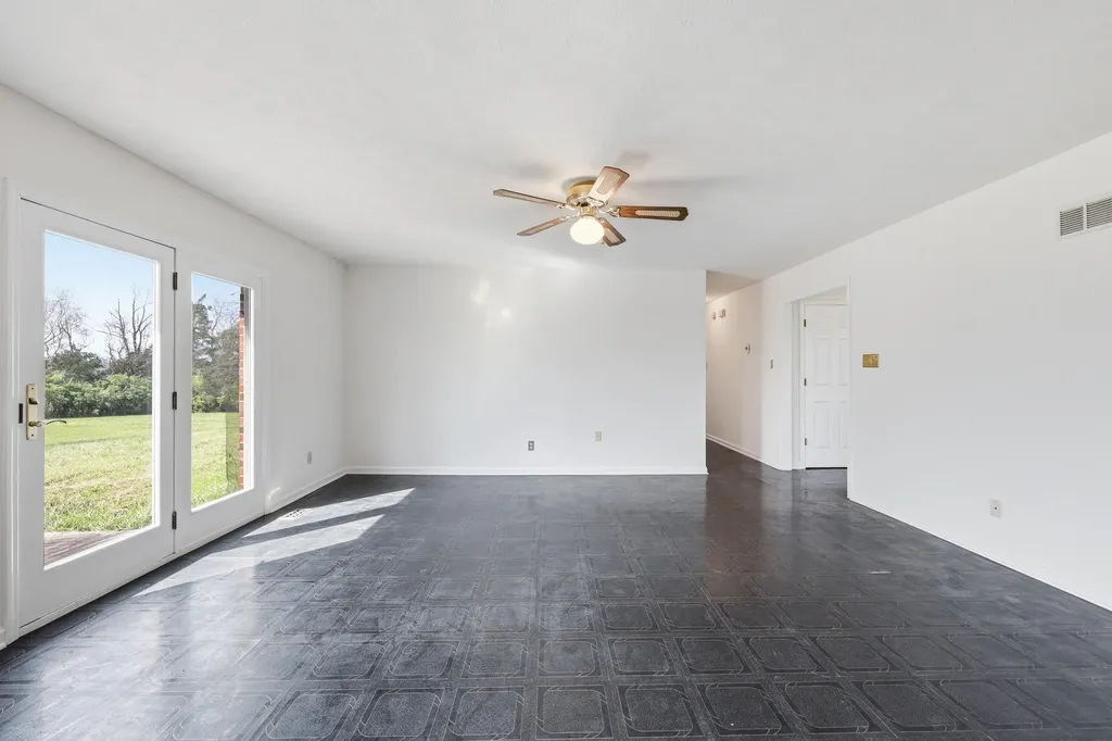 1065 Highview Drive Lawrenceburg KY 40342