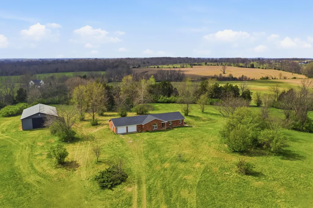 1065 Highview Drive Lawrenceburg KY 40342