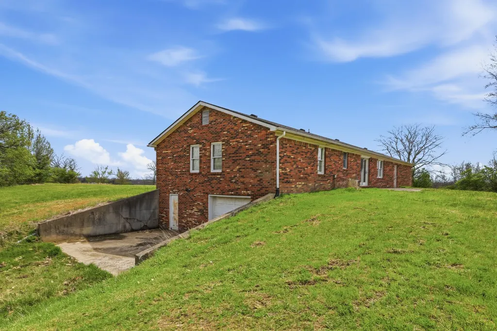 1065 Highview Drive Lawrenceburg KY 40342
