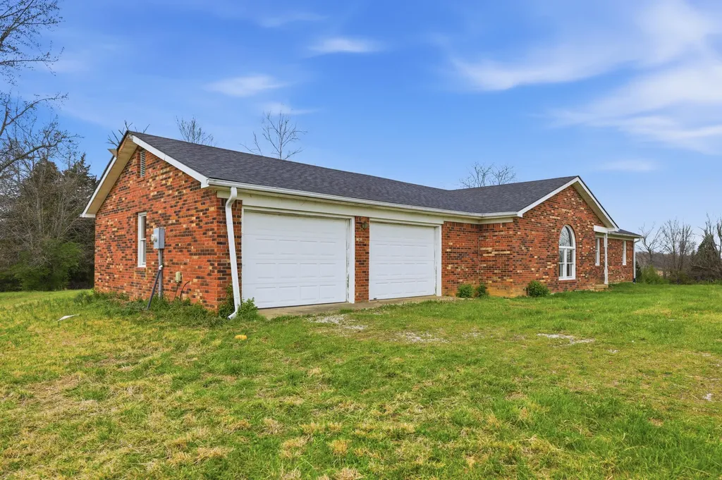 1065 Highview Drive Lawrenceburg KY 40342