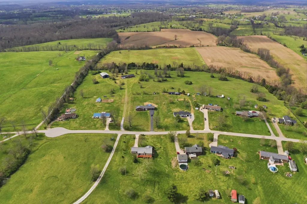 1065 Highview Drive Lawrenceburg KY 40342