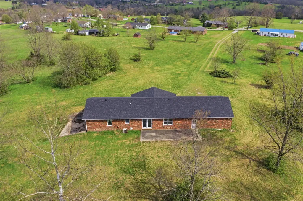 1065 Highview Drive Lawrenceburg KY 40342