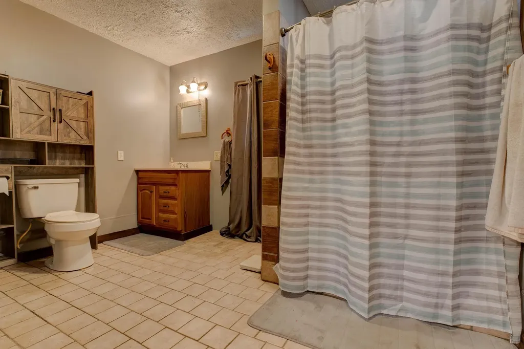 1376 Highway 11 Sharpsburg KY 40374