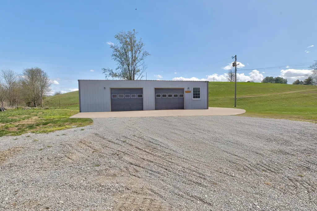 1376 Highway 11 Sharpsburg KY 40374