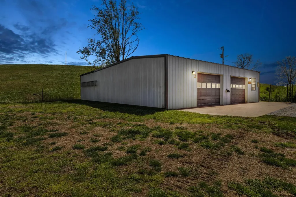 1376 Highway 11 Sharpsburg KY 40374