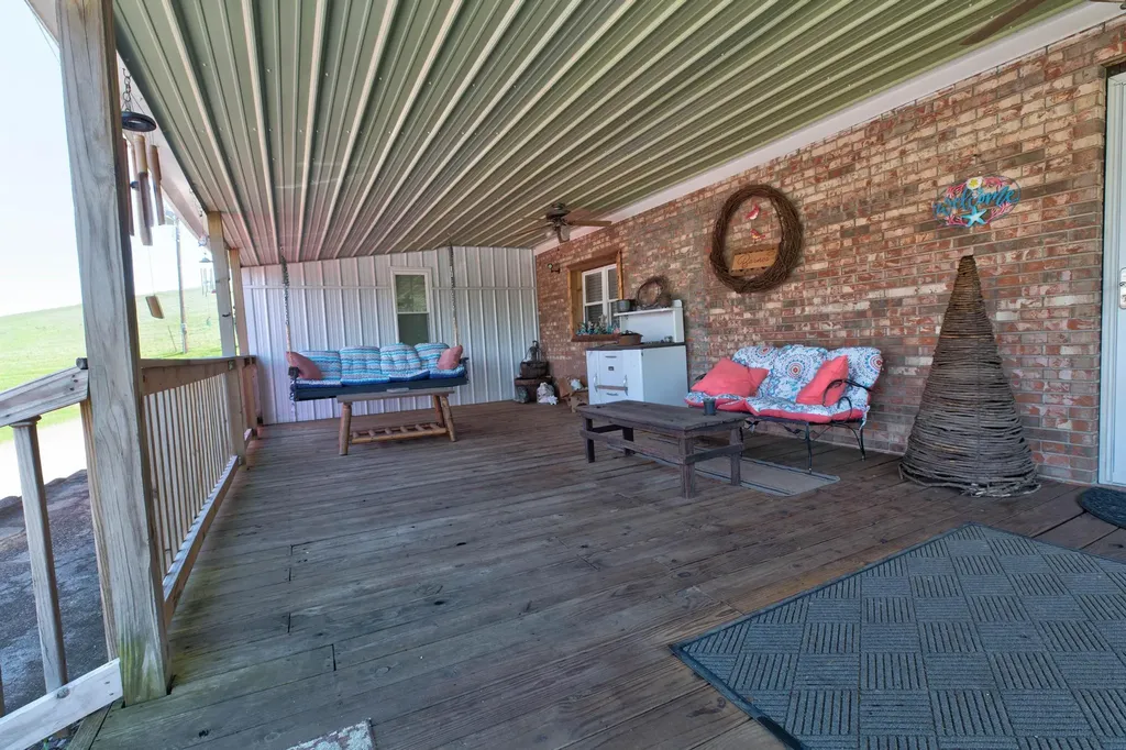 1376 Highway 11 Sharpsburg KY 40374