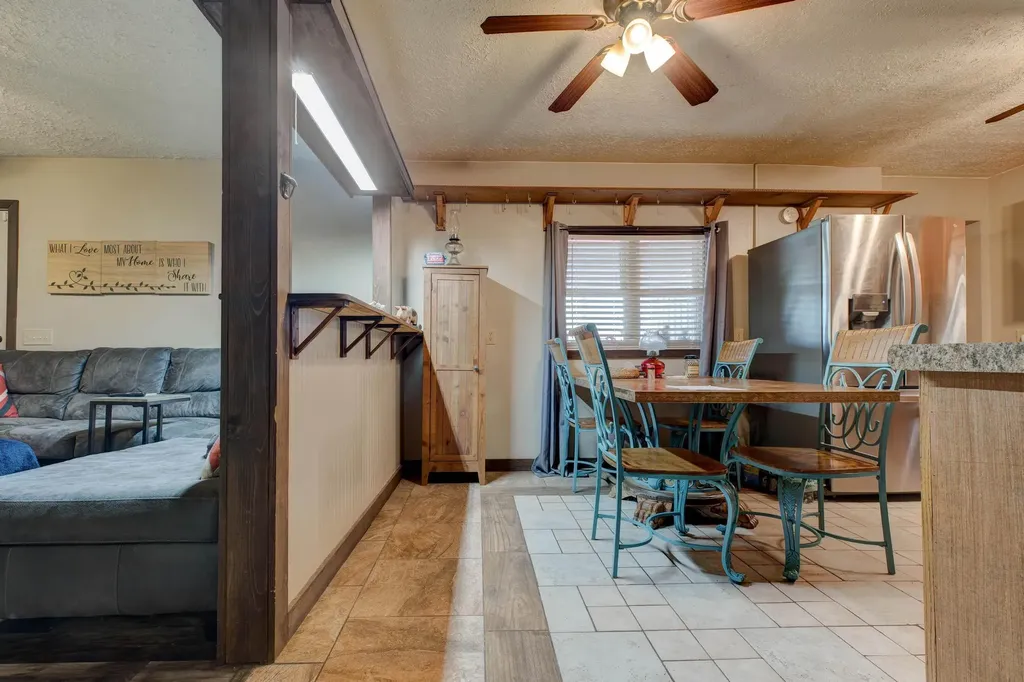 1376 Highway 11 Sharpsburg KY 40374