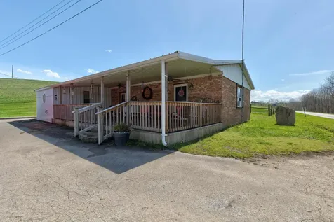 1376 Highway 11 Sharpsburg KY 40374