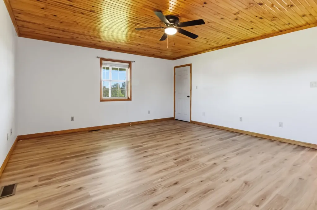 26 Stella Lane Eubank KY 42567