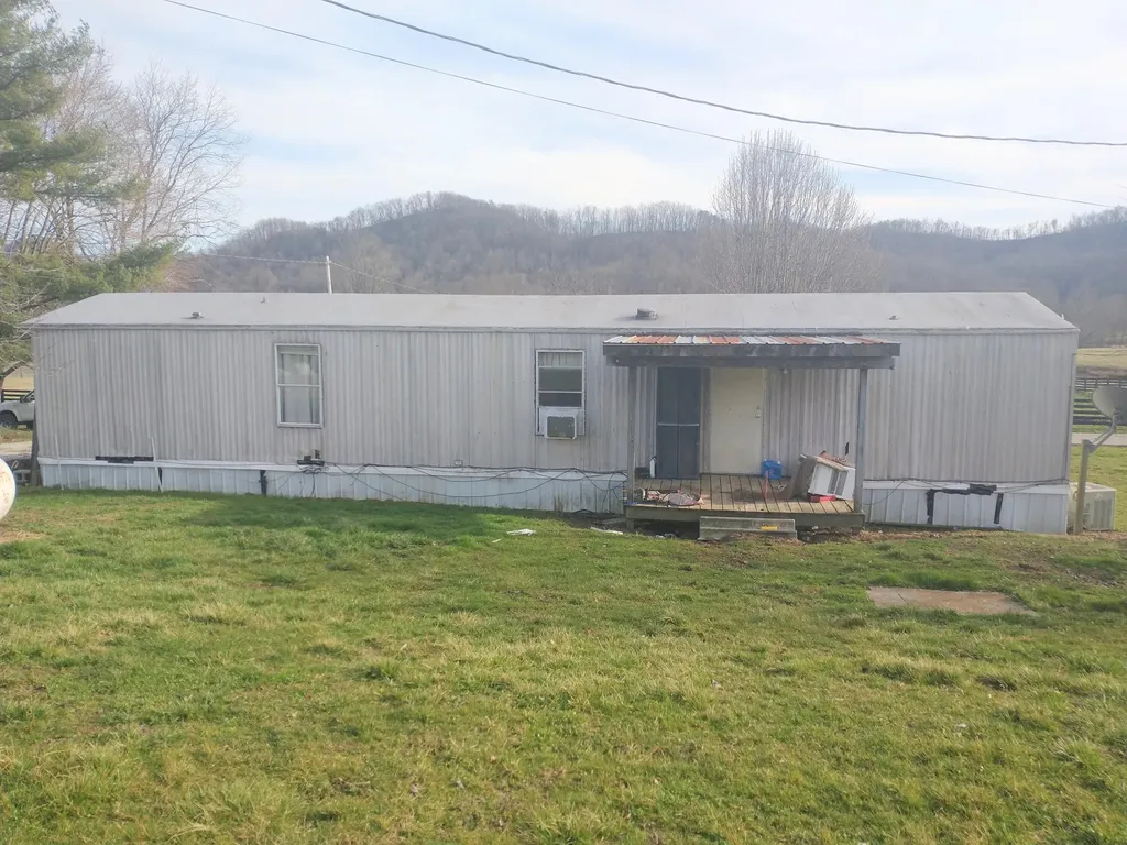 190 & 166 Pine Grove Road Olympia KY 40358