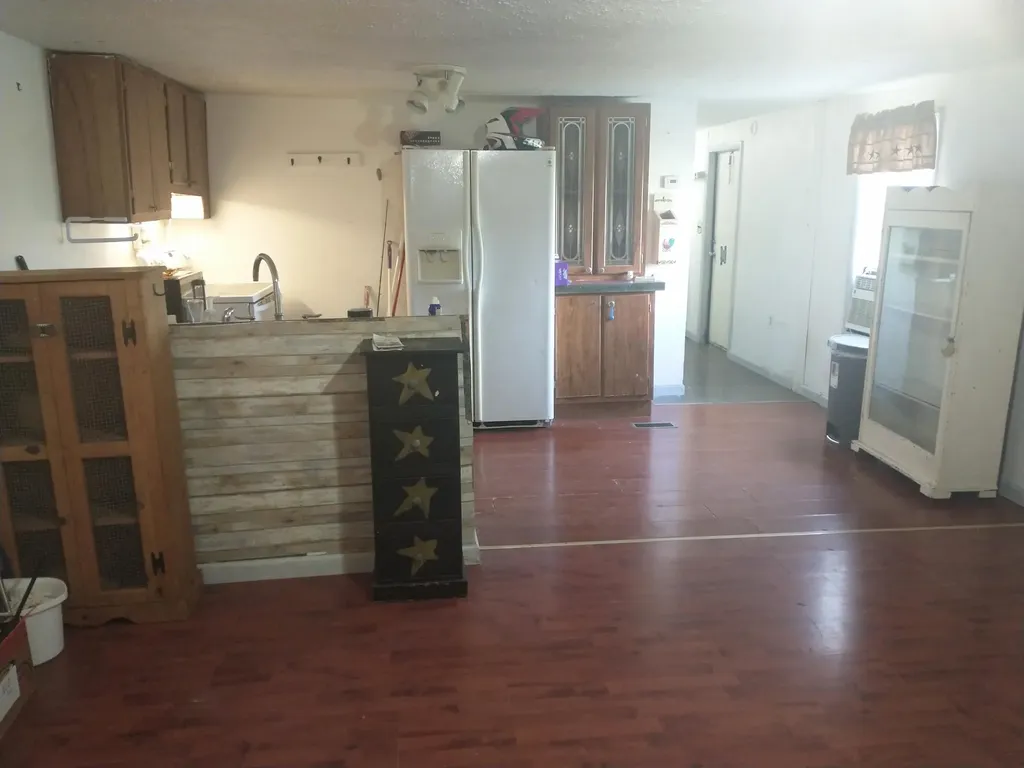 190 & 166 Pine Grove Road Olympia KY 40358