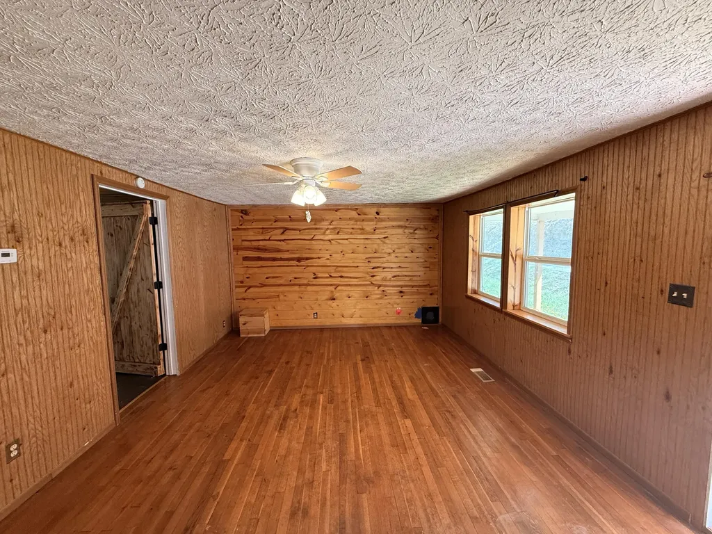 215 Eden Hollow Road Morehead KY 40351