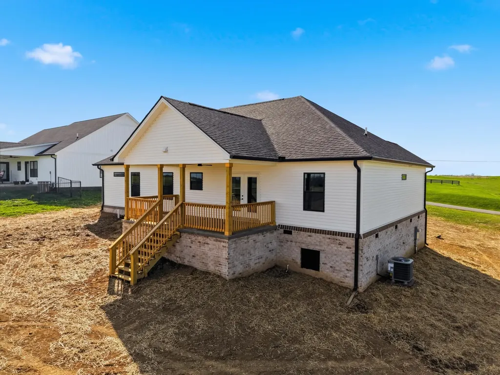 61 Boones Creek Road Lancaster KY 40444
