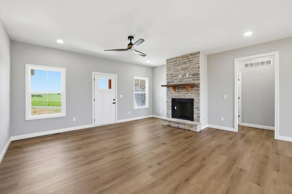 61 Boones Creek Road Lancaster KY 40444