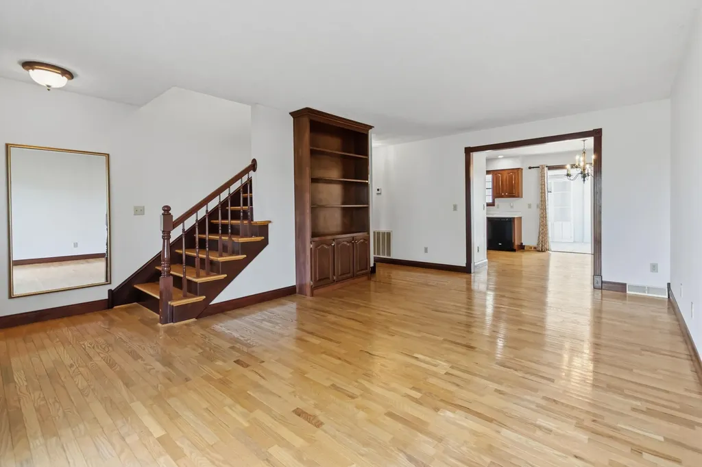 1399 Laurel Lake North Road London KY 40744