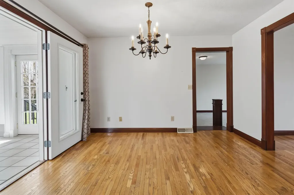 1399 Laurel Lake North Road London KY 40744