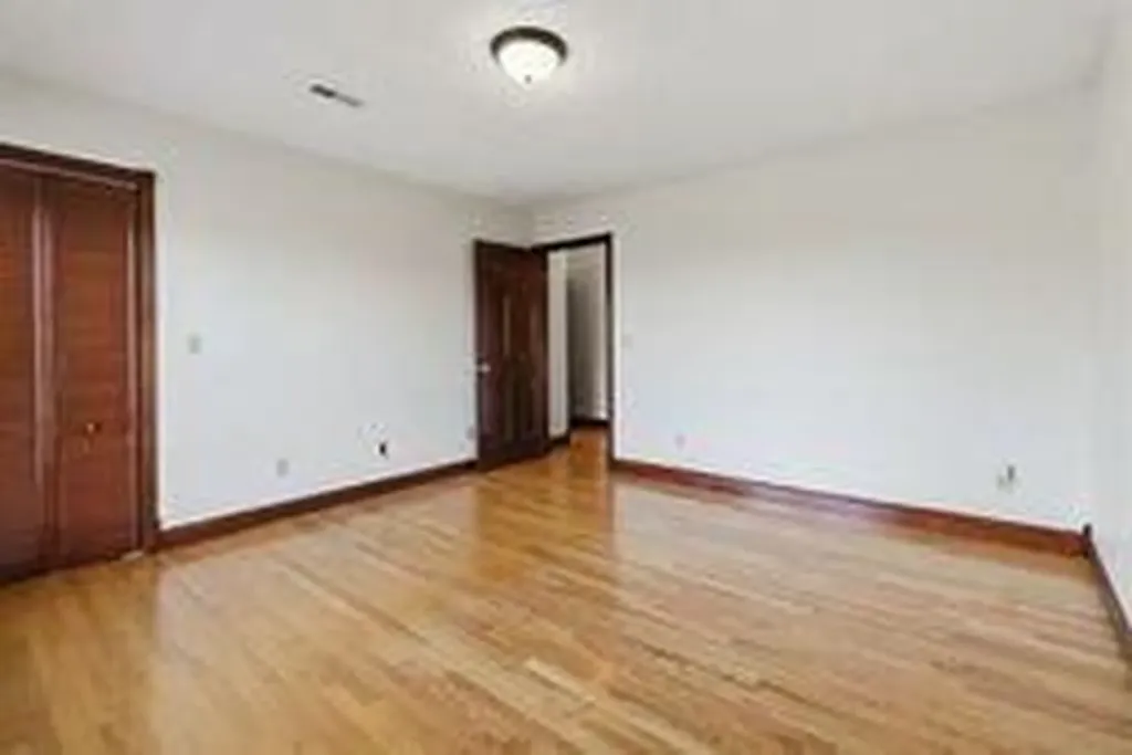 1399 Laurel Lake North Road London KY 40744