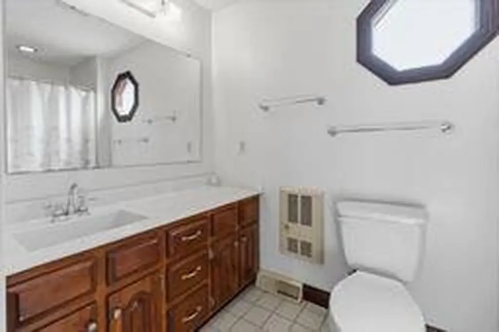 1399 Laurel Lake North Road London KY 40744