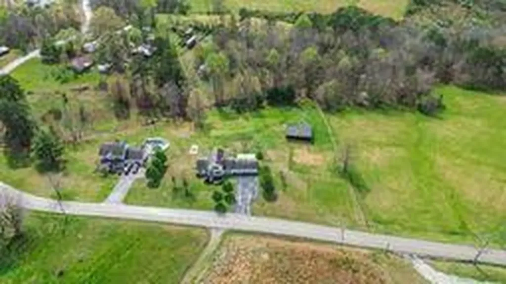 1399 Laurel Lake North Road London KY 40744