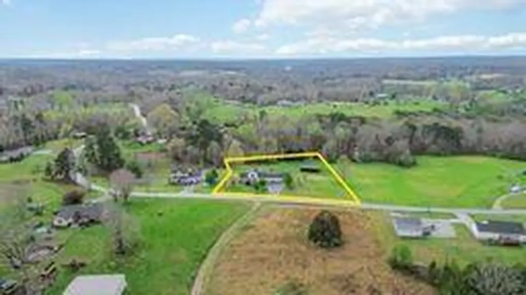 1399 Laurel Lake North Road London KY 40744