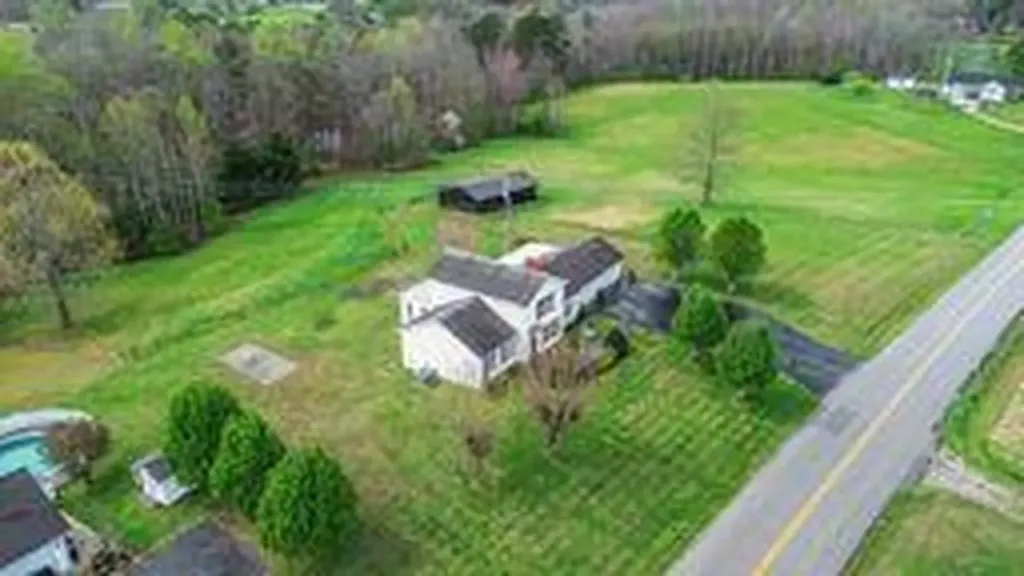 1399 Laurel Lake North Road London KY 40744