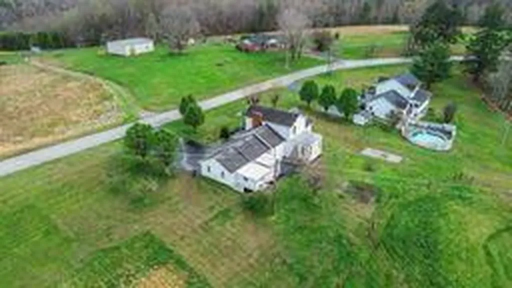 1399 Laurel Lake North Road London KY 40744