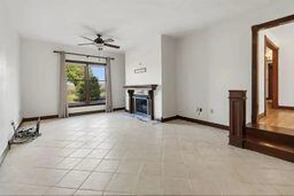 1399 Laurel Lake North Road London KY 40744
