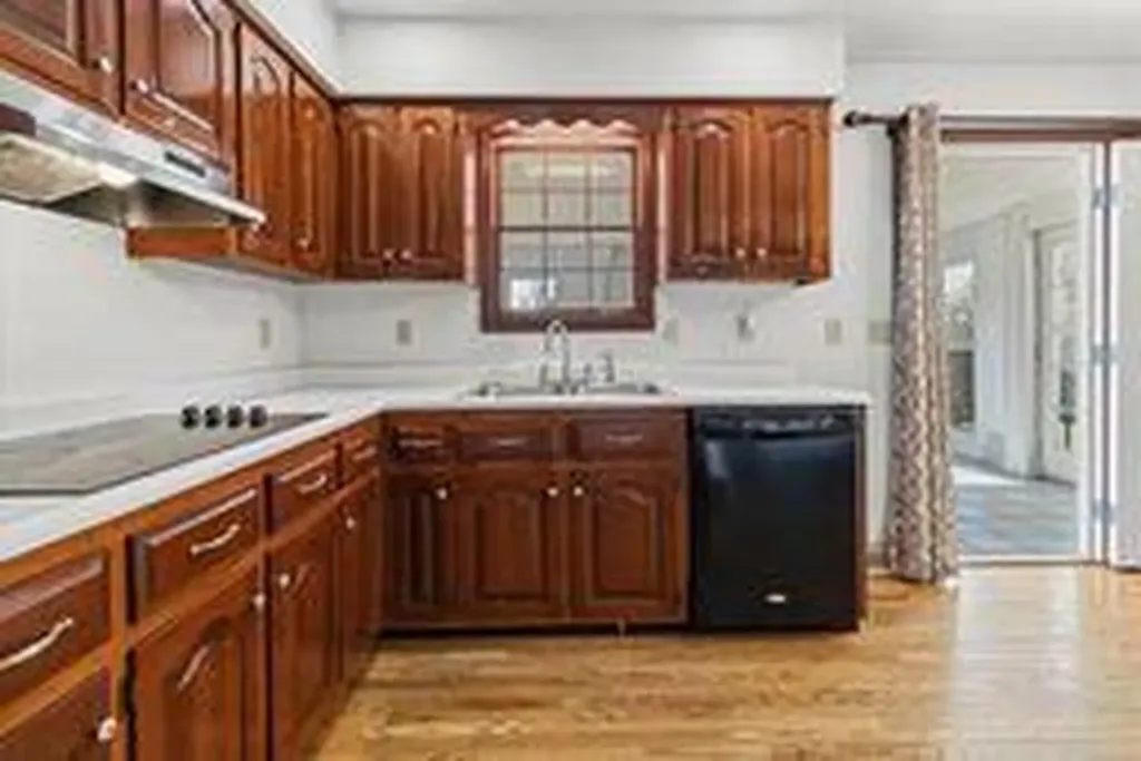 1399 Laurel Lake North Road London KY 40744