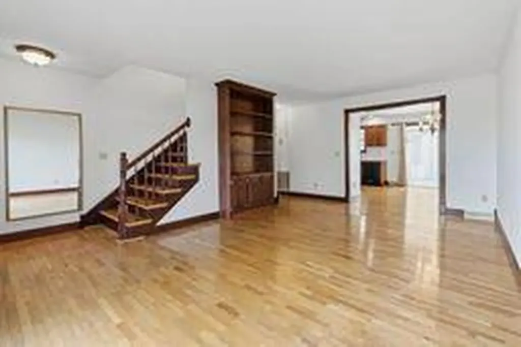 1399 Laurel Lake North Road London KY 40744