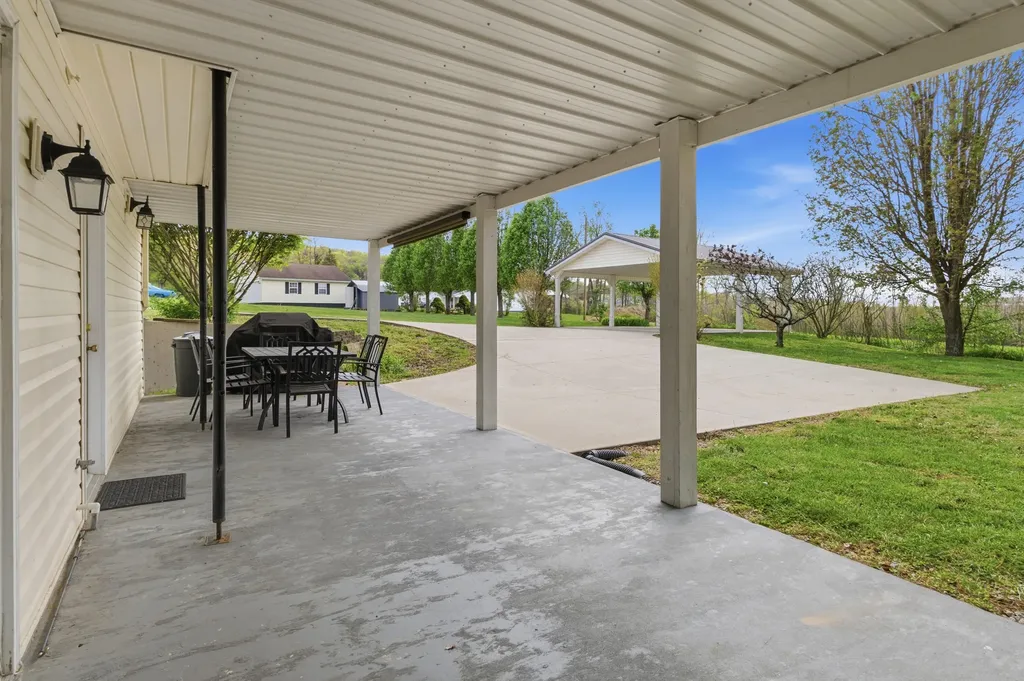 78 Francie Boulevard Monticello KY 42633