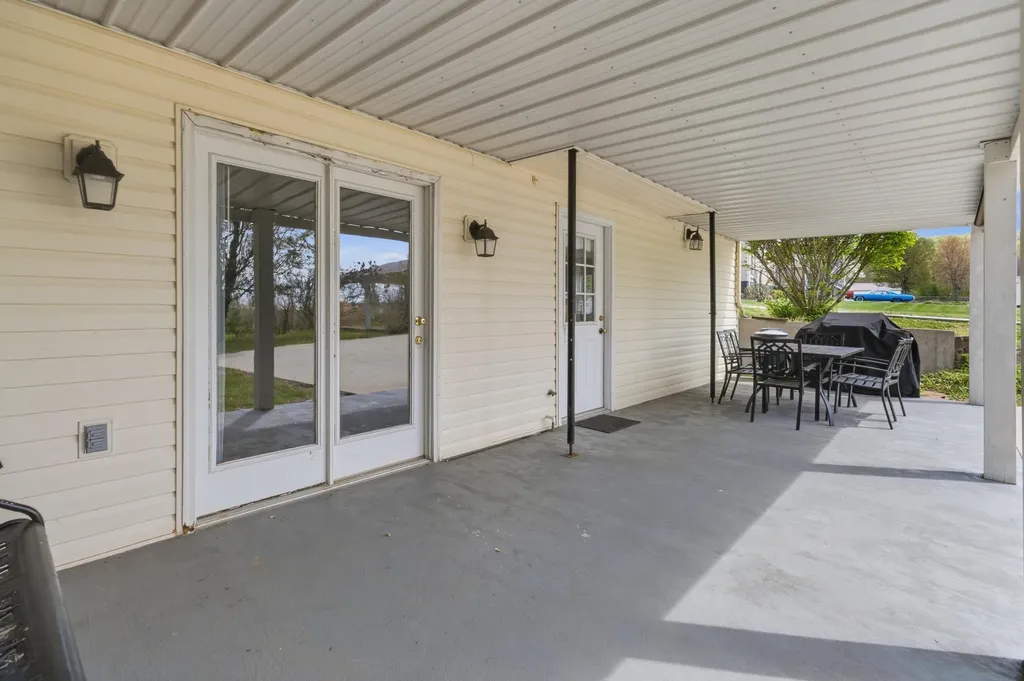 78 Francie Boulevard Monticello KY 42633