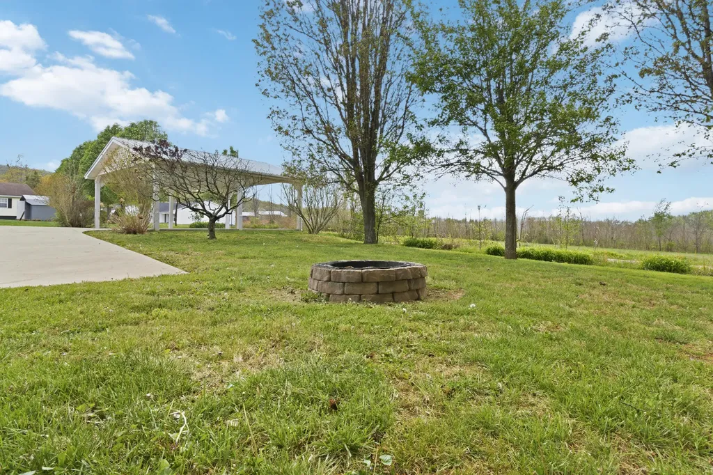 78 Francie Boulevard Monticello KY 42633