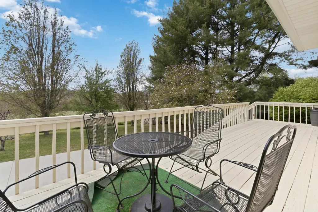 78 Francie Boulevard Monticello KY 42633